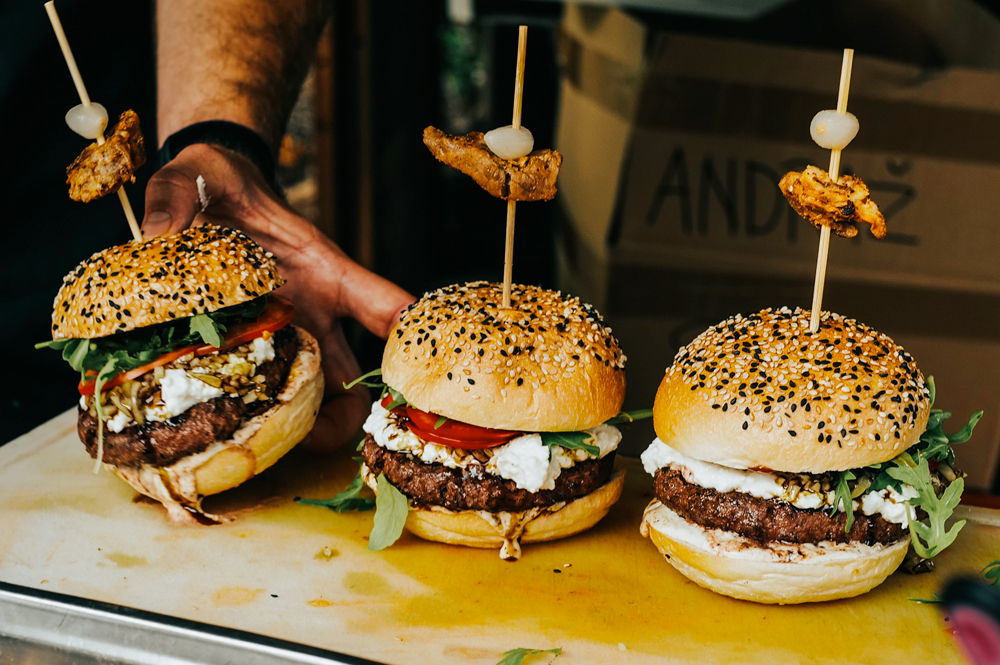 burger burrata olives