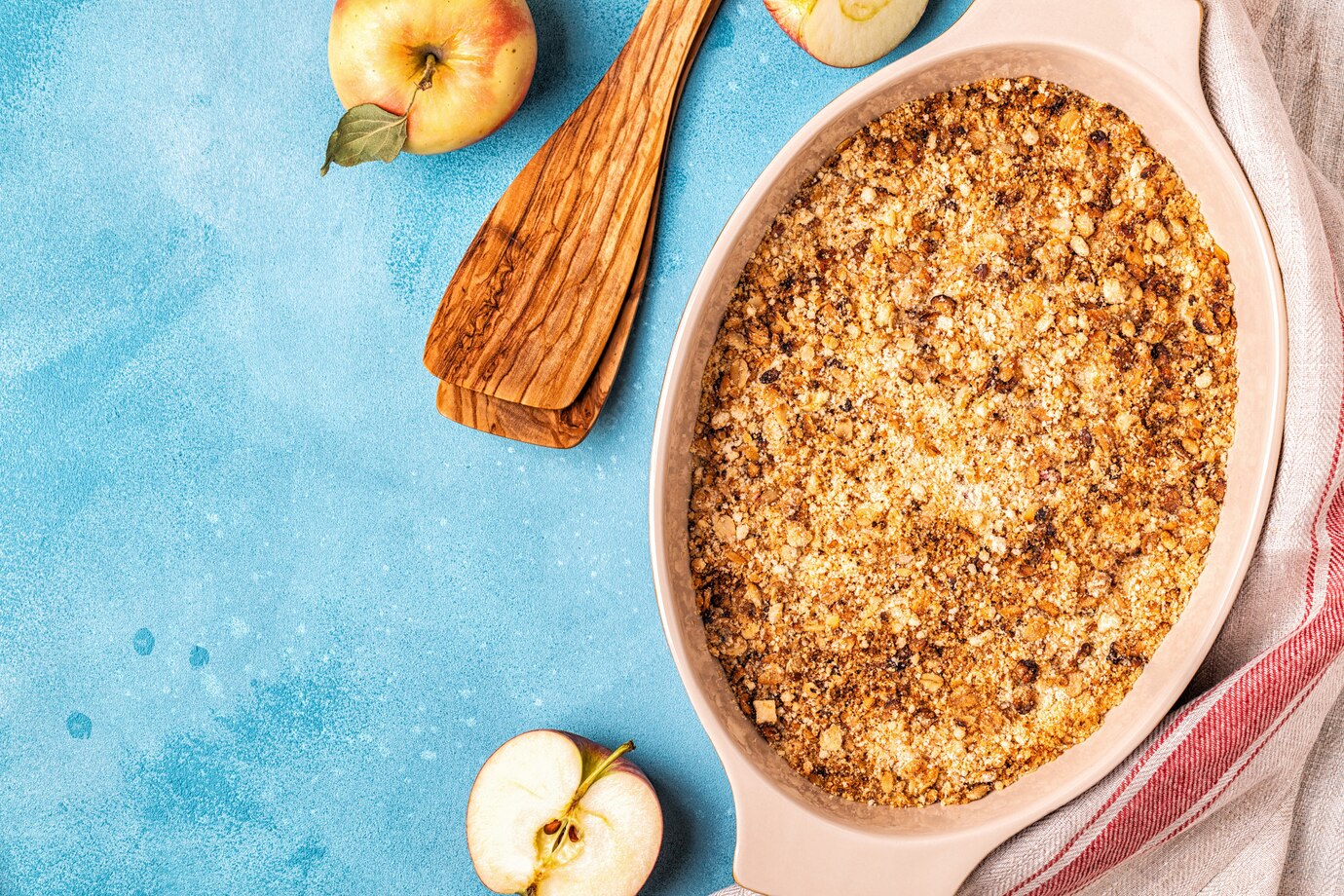 Crumble Aux Pommes Et Aux Noisettes Moulin Des Pénitents 